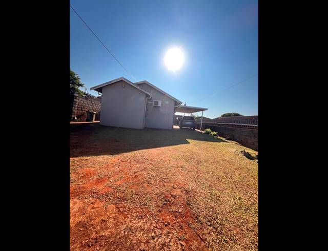 2 BEDROOM HOUSE FOR SALE IN UMHLATHUZE